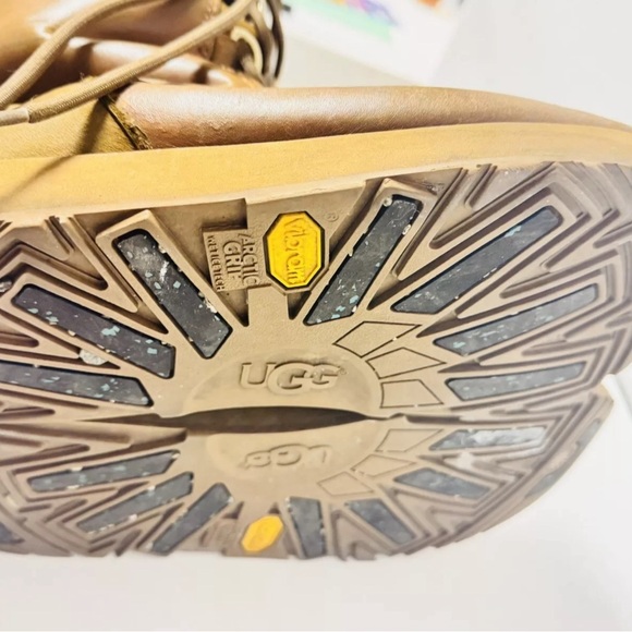 UGG - Aya Toscana Cuff Snow - Boots - Brown - Women's - 8 .6 S/N 1019062 - Picture 6 of 8